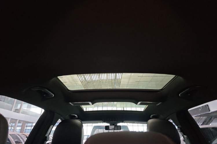 Used Mercedes-Benz GLC 2021 GLC 260 L 4MATIC Dynamic Edition Headliner