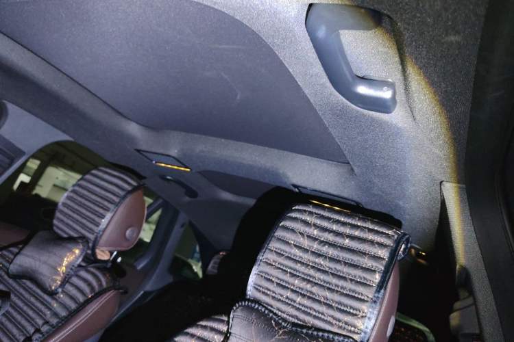Used Mercedes-Benz GLC 2021 GLC 300 L 4MATIC Dynamic Model Headliner