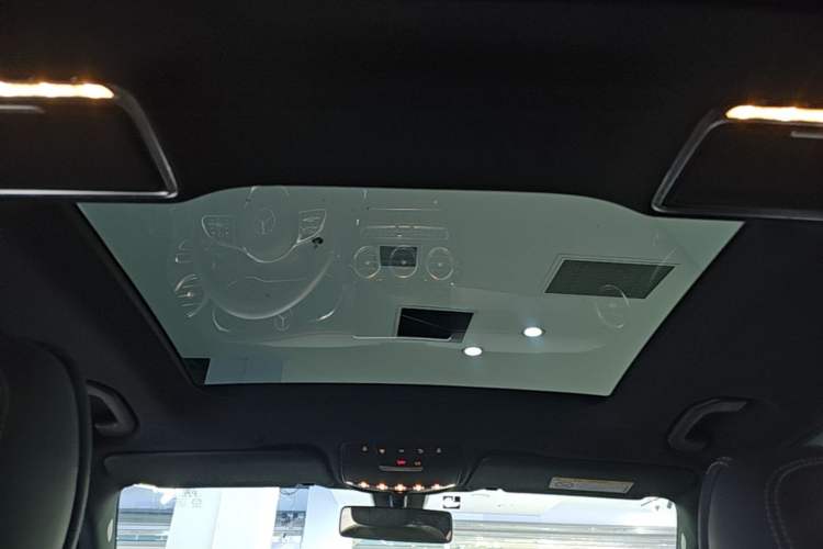 Used Mercedes-Benz GLC 2021 GLC 260 L 4MATIC Dynamic Edition Headliner