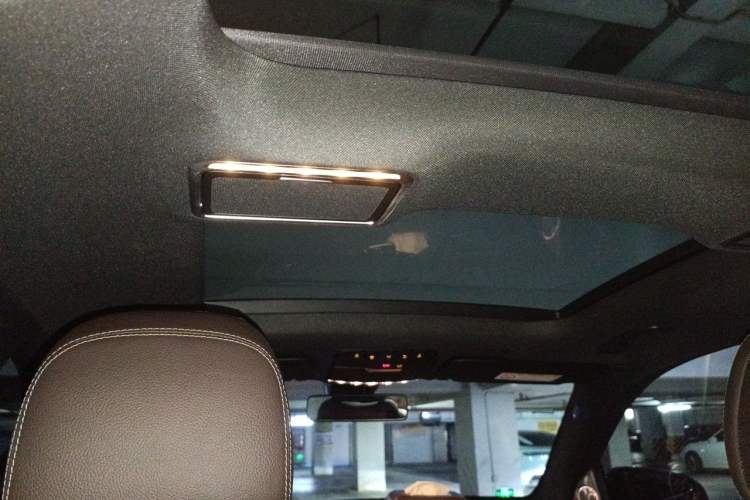 Used Mercedes-Benz GLC 2021 GLC 260 L 4MATIC Luxury Model Headliner