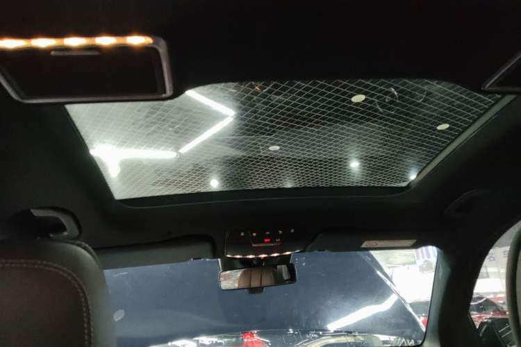 Used Mercedes-Benz GLC 2021 GLC 300 L 4MATIC Dynamic Model Headliner