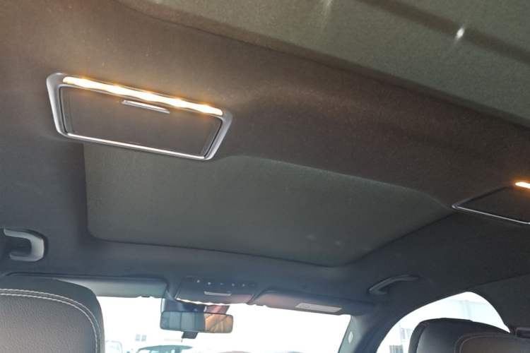 Used Mercedes-Benz GLC 2021 GLC 300 L 4MATIC Dynamic Model Headliner