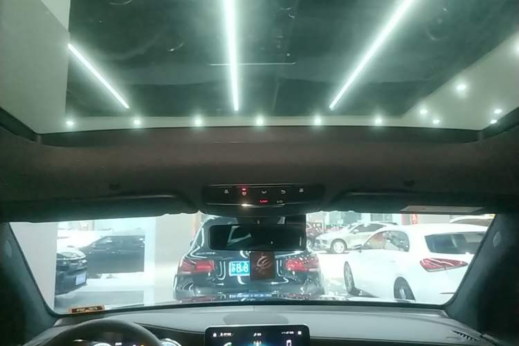 Used Mercedes-Benz GLC 2021 GLC 260 L 4MATIC Dynamic Edition Headliner