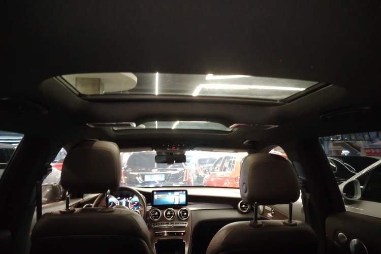 Used Mercedes-Benz GLC 2021 GLC 300 L 4MATIC Dynamic Model Headliner