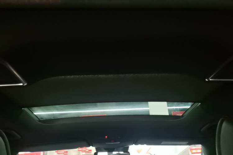Used Mercedes-Benz GLC 2021 GLC 300 L 4MATIC Dynamic Model Headliner
