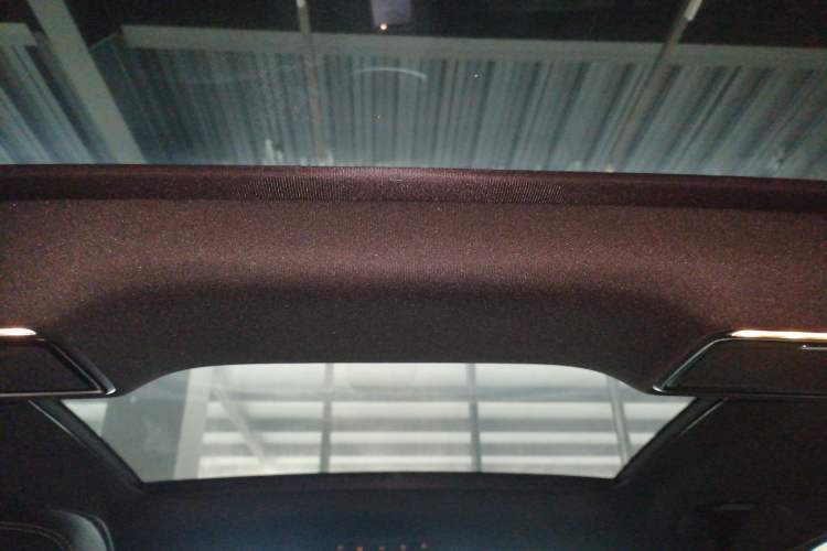Used Mercedes-Benz GLC 2021 GLC 300 L 4MATIC Dynamic Model Headliner