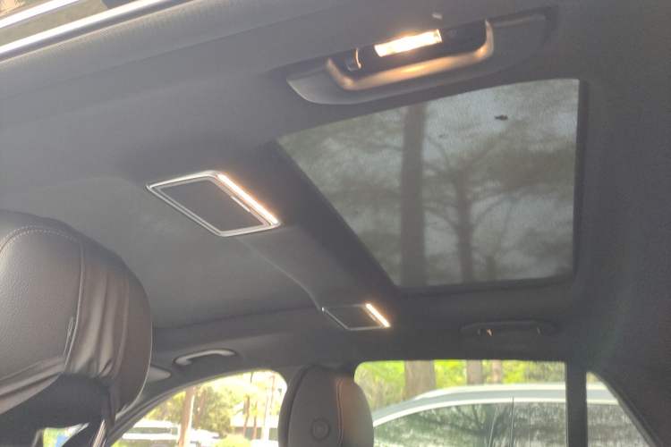 Used Mercedes-Benz GLC 2021 GLC 300 L 4MATIC Dynamic Model Headliner