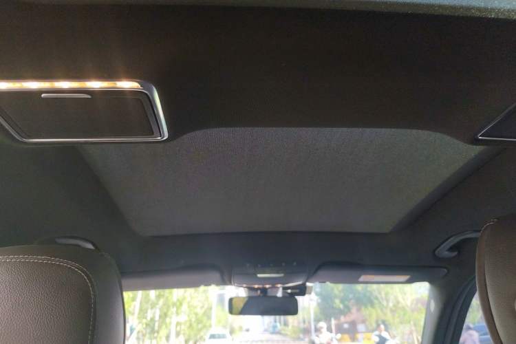 Used Mercedes-Benz GLC 2021 GLC 260 L 4MATIC Dynamic Edition Headliner
