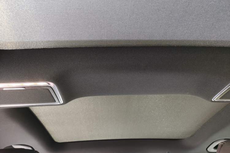 Used Mercedes-Benz GLC 2021 GLC 260 L 4MATIC Dynamic Edition Headliner
