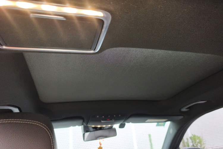 Used Mercedes-Benz GLC 2021 GLC 300 L 4MATIC Dynamic Model Headliner