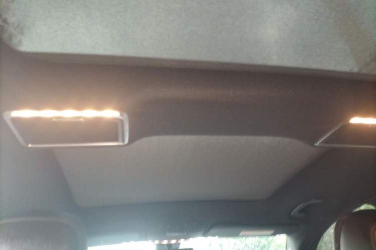 Used Mercedes-Benz GLC 2021 GLC 260 L 4MATIC Dynamic Edition Headliner
