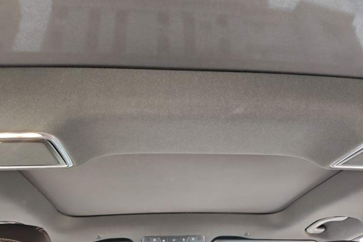 Used Mercedes-Benz GLC 2021 GLC 260 L 4MATIC Dynamic Edition Headliner