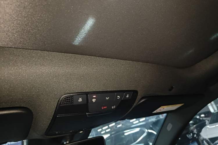 Used Mercedes-Benz GLC 2021 GLC 300 L 4MATIC Dynamic Model Headliner