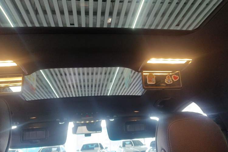 Used Mercedes-Benz GLC 2021 GLC 300 L 4MATIC Dynamic Model Headliner