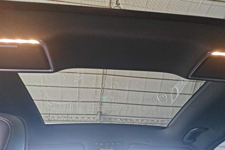 Used Mercedes-Benz GLC 2021 GLC 260 L 4MATIC Dynamic Edition Headliner