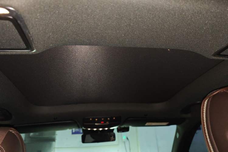 Used Mercedes-Benz GLC 2021 GLC 300 L 4MATIC Dynamic Model Headliner