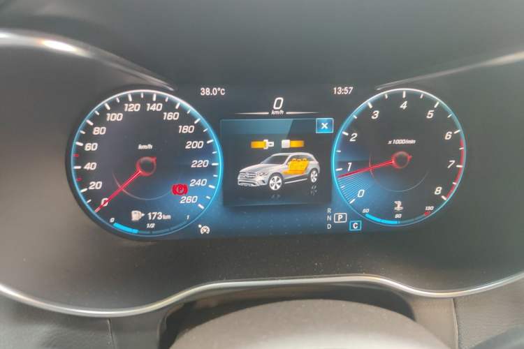 Used Mercedes-Benz GLC 2021 GLC 260 L 4MATIC Luxury Model Instrument Cluster