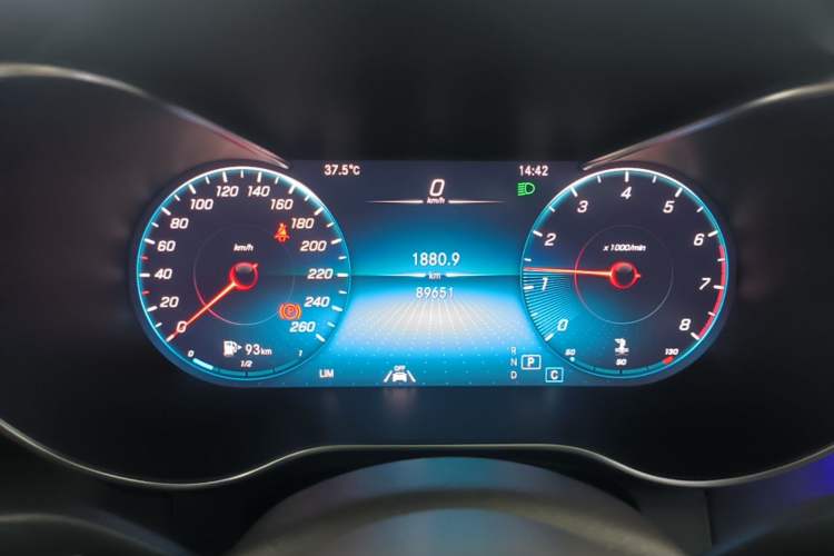 Used Mercedes-Benz GLC 2021 GLC 300 L 4MATIC Dynamic Model Instrument Cluster