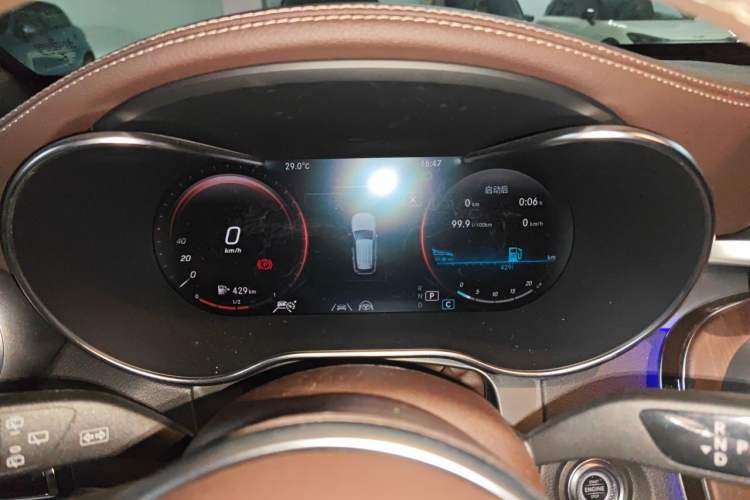 Used Mercedes-Benz GLC 2021 GLC 300 L 4MATIC Luxury Model Instrument Cluster