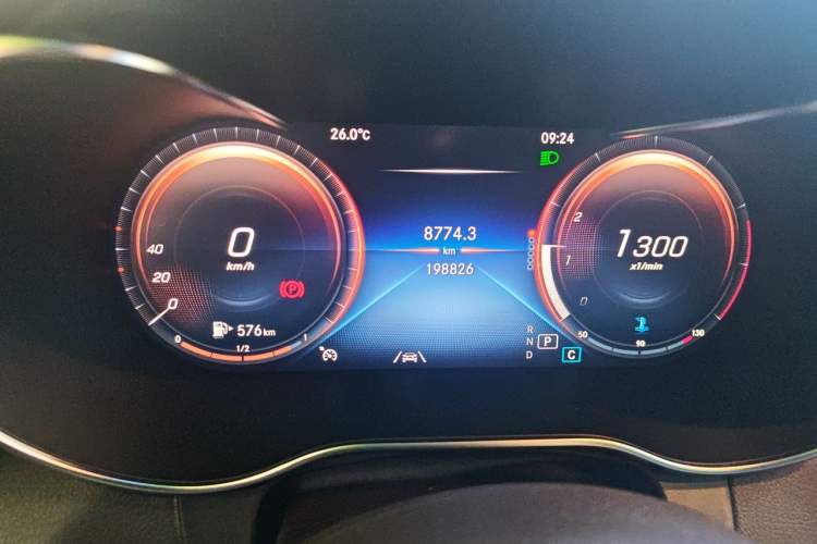 Used Mercedes-Benz GLC 2021 GLC 300 L 4MATIC Luxury Model Instrument Cluster