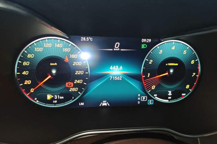 Used Mercedes-Benz GLC 2021 GLC 300 L 4MATIC Dynamic Model Instrument Cluster