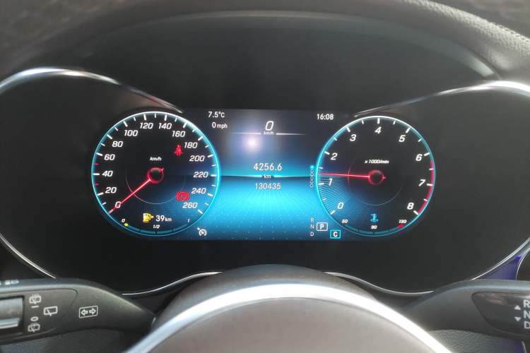 Used Mercedes-Benz GLC 2021 GLC 260 L 4MATIC Luxury Model Instrument Cluster