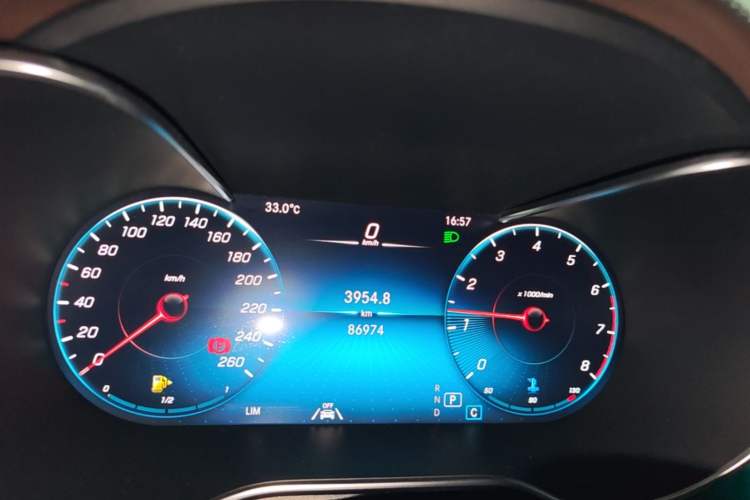 Used Mercedes-Benz GLC 2021 GLC 300 L 4MATIC Dynamic Model Instrument Cluster