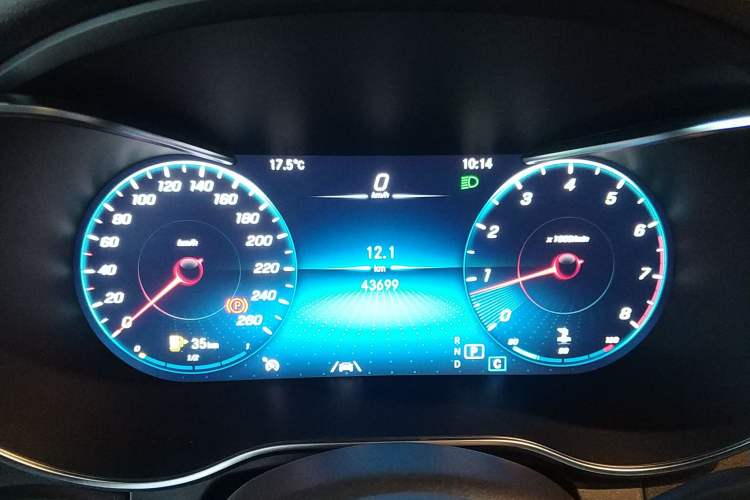 Used Mercedes-Benz GLC 2021 GLC 300 L 4MATIC Dynamic Model Instrument Cluster