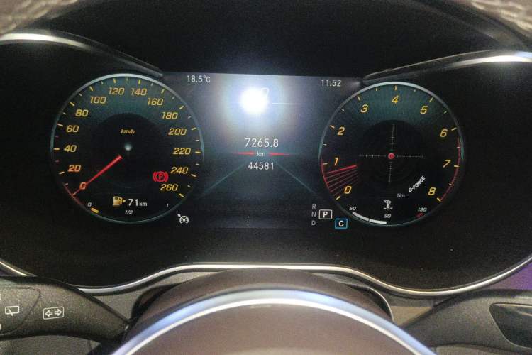 Used Mercedes-Benz GLC 2021 GLC 260 L 4MATIC Luxury Model Instrument Cluster