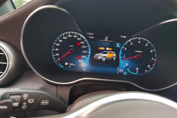 Used Mercedes-Benz GLC 2021 GLC 260 L 4MATIC Luxury Model Instrument Cluster