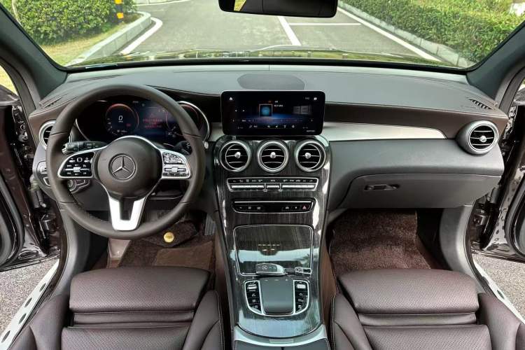 Used Mercedes-Benz GLC 2021 GLC 260 L 4MATIC Dynamic Edition Interior 1