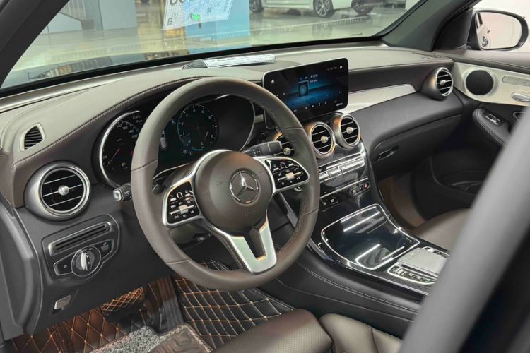 Used Mercedes-Benz GLC 2021 GLC 260 L 4MATIC Dynamic Edition Interior 1