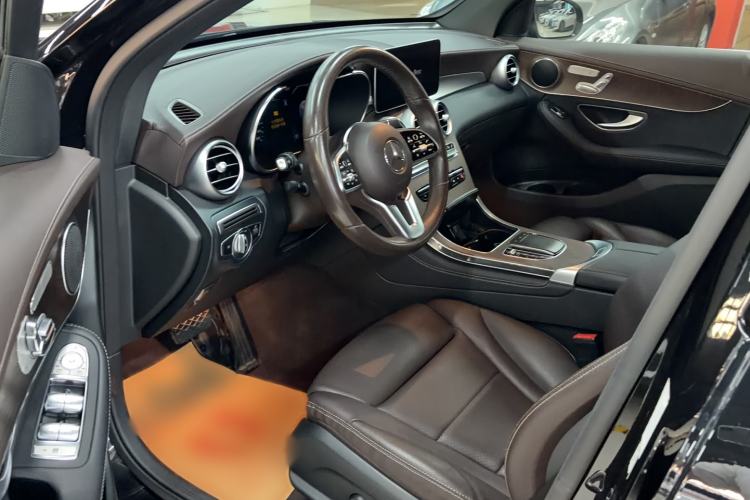 Used Mercedes-Benz GLC 2021 GLC 260 L 4MATIC Luxury Model Interior 1