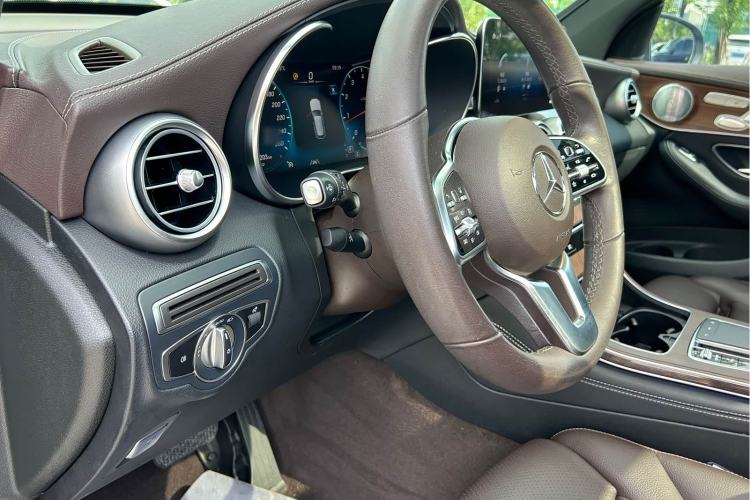 Used Mercedes-Benz GLC 2021 GLC 300 L 4MATIC Dynamic Model Interior 1