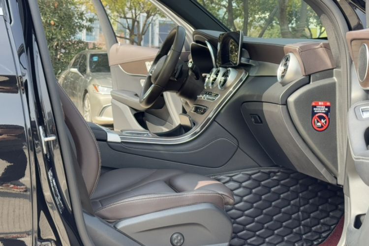 Used Mercedes-Benz GLC 2021 GLC 260 L 4MATIC Luxury Model Interior 1