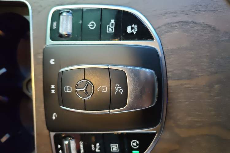 Used Mercedes-Benz GLC 2021 GLC 260 L 4MATIC Luxury Model Interior 1