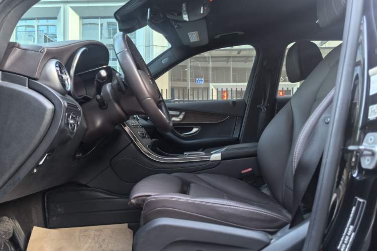 Used Mercedes-Benz GLC 2021 GLC 300 L 4MATIC Dynamic Model Interior 1