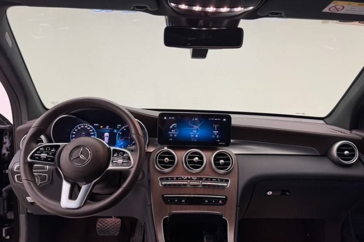 Used Mercedes-Benz GLC 2021 GLC 300 L 4MATIC Dynamic Model Interior 1