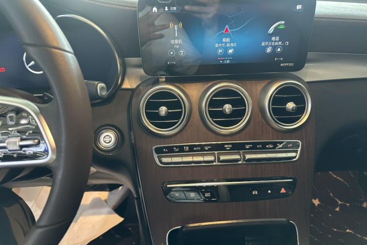 Used Mercedes-Benz GLC 2021 GLC 300 L 4MATIC Dynamic Model Interior 2