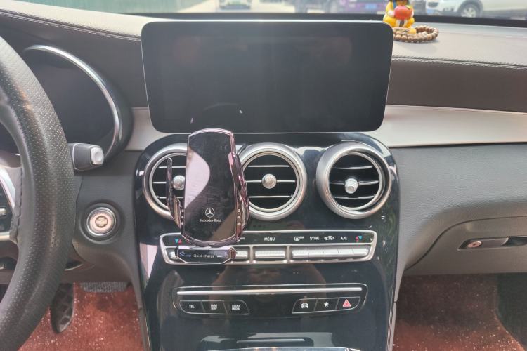 Used Mercedes-Benz GLC 2021 GLC 260 L 4MATIC Dynamic Edition Interior 2