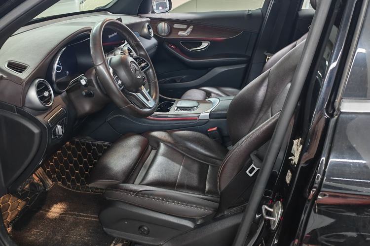 Used Mercedes-Benz GLC 2021 GLC 300 L 4MATIC Dynamic Model Interior 2