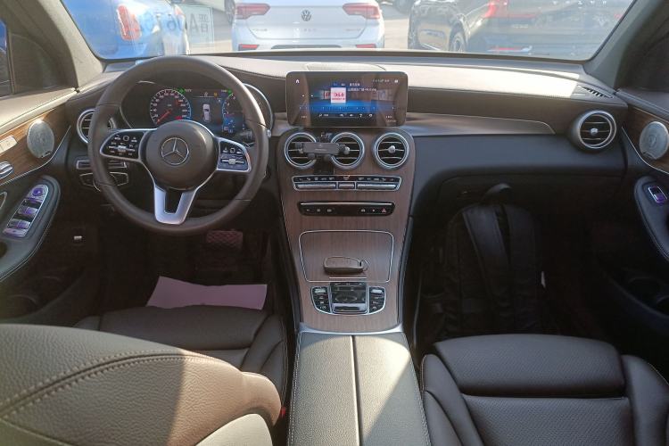 Used Mercedes-Benz GLC 2021 GLC 300 L 4MATIC Dynamic Model Interior 2