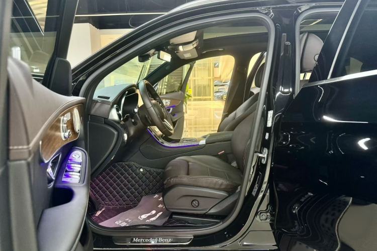 Used Mercedes-Benz GLC 2021 GLC 300 L 4MATIC Dynamic Model Interior 2