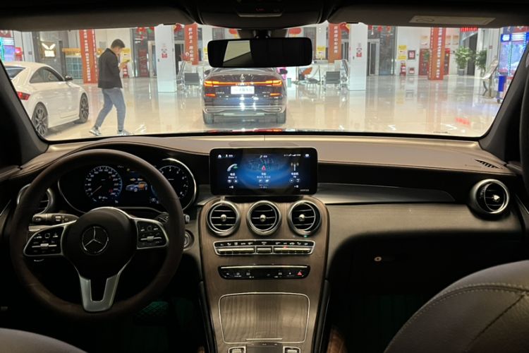 Used Mercedes-Benz GLC 2021 GLC 260 L 4MATIC Luxury Model Interior 2