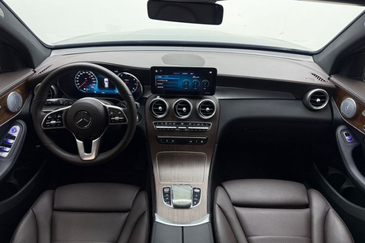 Used Mercedes-Benz GLC 2021 GLC 300 L 4MATIC Dynamic Model Interior 2