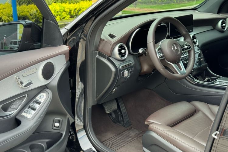 Used Mercedes-Benz GLC 2021 GLC 260 L 4MATIC Dynamic Edition Interior 2