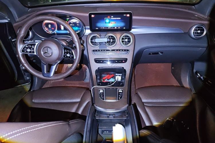 Used Mercedes-Benz GLC 2021 GLC 260 L 4MATIC Luxury Model Interior 2