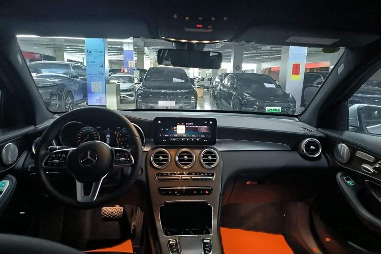 Used Mercedes-Benz GLC 2021 GLC 260 L 4MATIC Luxury Model Interior 2