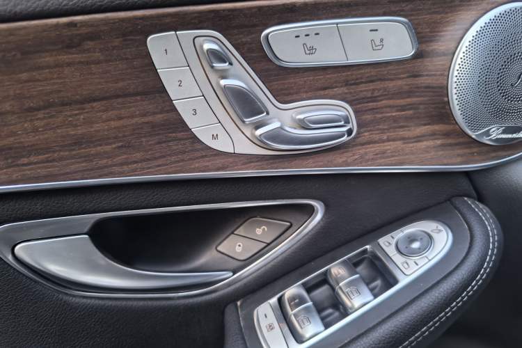 Used Mercedes-Benz GLC 2021 GLC 300 L 4MATIC Dynamic Model Interior 2