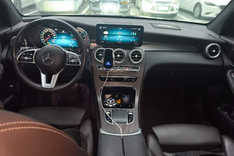 Used Mercedes-Benz GLC 2021 GLC 260 L 4MATIC Luxury Model Interior 2